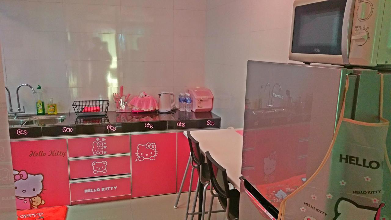 Hello Kitty Signature Suite Sandakan Esterno foto